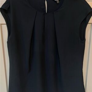 Kasper Elegant Black Sleeveless Blouse